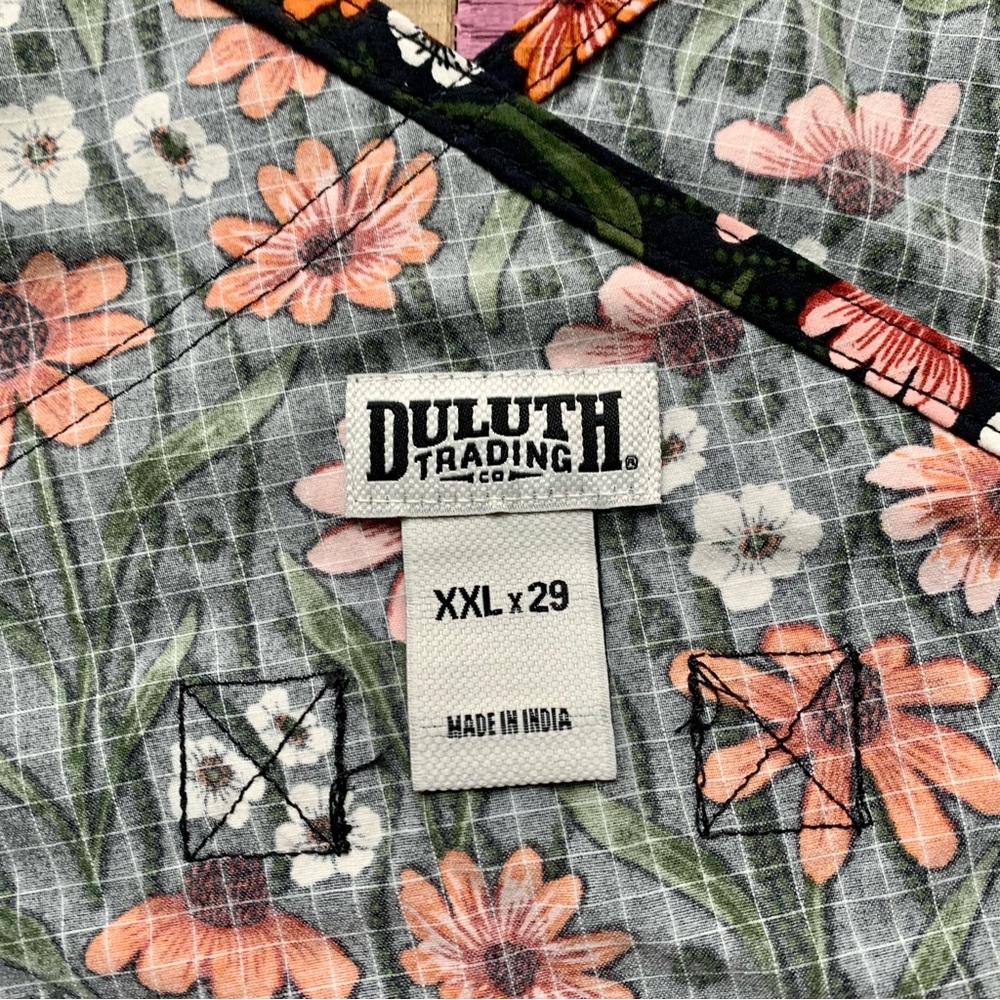 NWT Duluth XXL x29L Heirloom Gardening Bib Overalls Black Cornflowers Farm Bibs - Picture 5 of 6